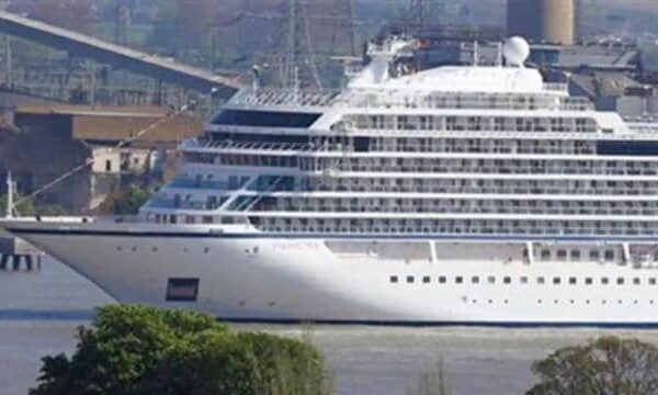 cruise ship