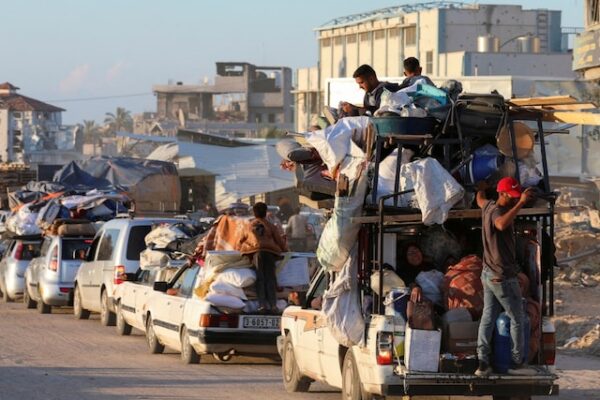 reuters palestinians fleeing rafah 2024 05 8697e12356700af1c7388bf3b5635ce1